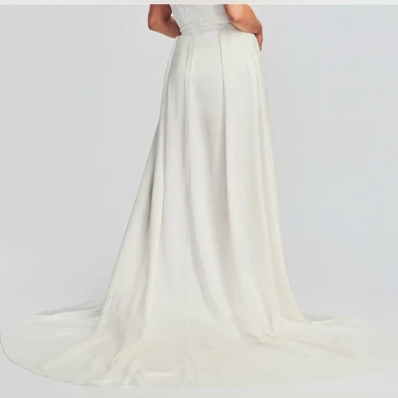 Retrofête Evalina Detachable Bridal Train Overskirt Wedding Dramatic Train
